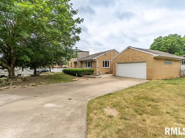 100 Michael Ct, East Peoria, IL 61611