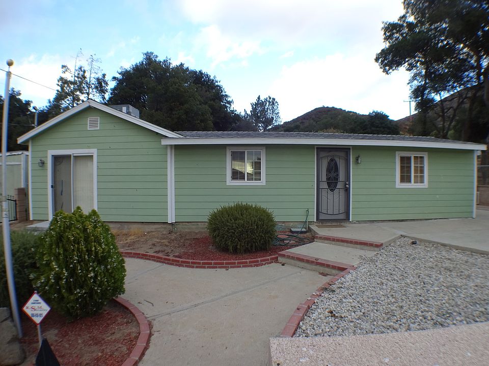 1st image of 40205 Calle Plana
