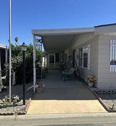 3rd image of 601 N Kirby St Space 231