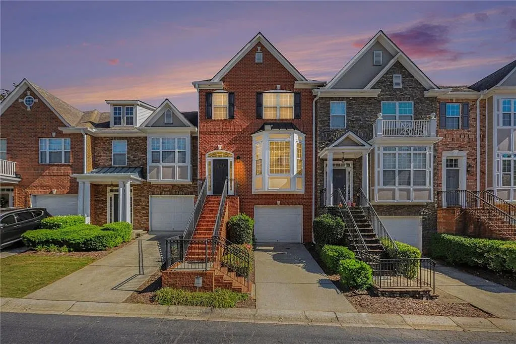 3 bed, 3.5 bath, 1684 sqft, $2,700 — Photo 1