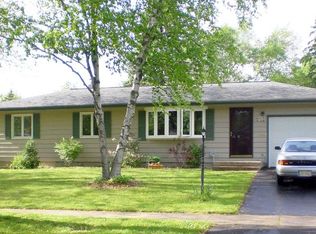 5938 Meadowood Dr, Madison, WI 53711