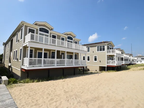 233 Beachfront APT 3, Manasquan, NJ 08736