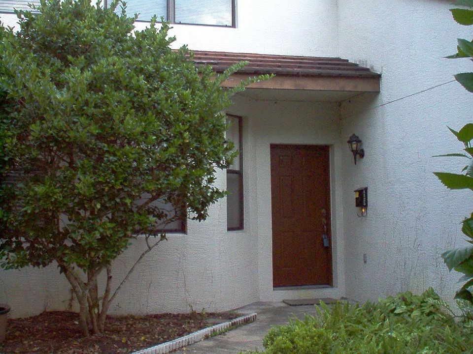 Front Entry Way