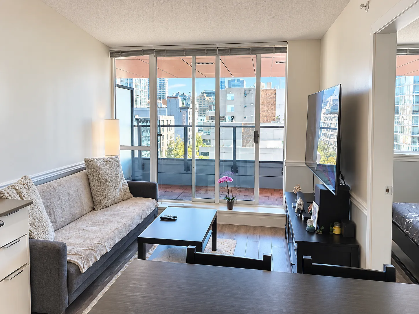 1 bed, 501 sqft, $2,450 — Photo 2