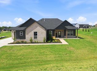 2436 Canyon Cir, Blanchard, OK 73010