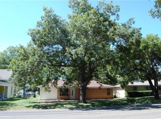 304 NW 4th St, Hubbard, TX 76648