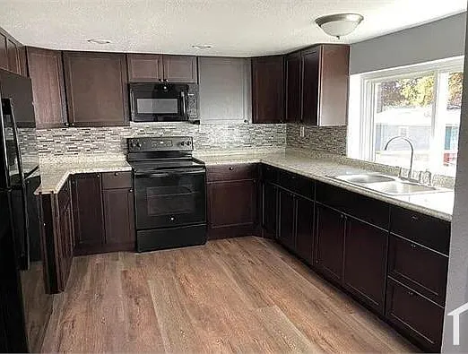 3 bed, $1,500 — Photo 3