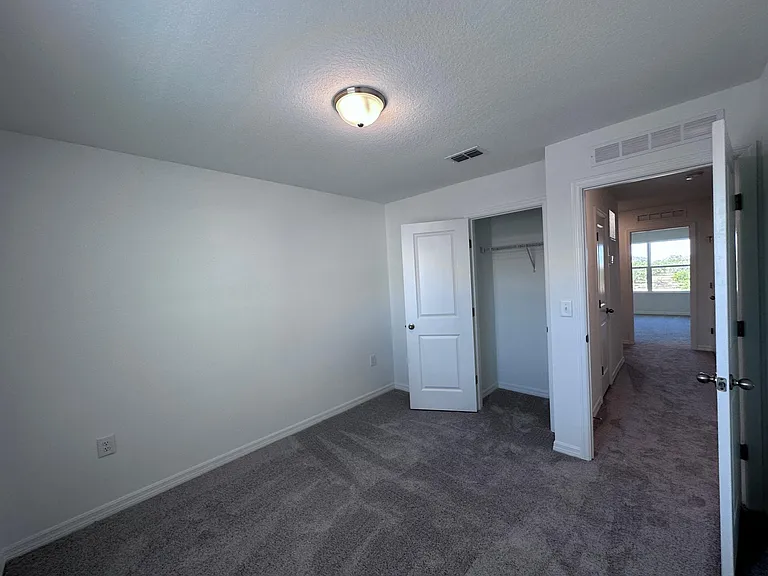 189 Mandovi St — Photo 33