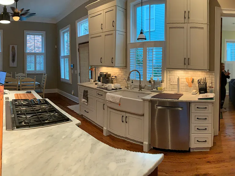 212 Houston St — Photo 4