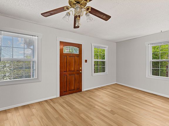 5th image of 8414 A ST