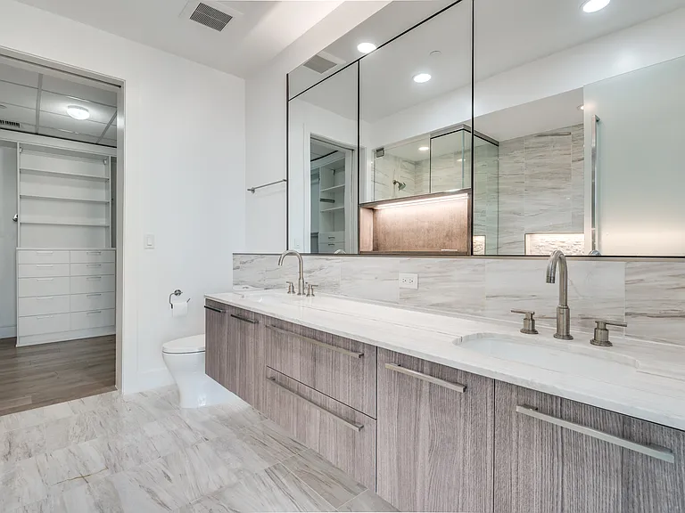 3130 N Harwood St #2606 — Photo 23