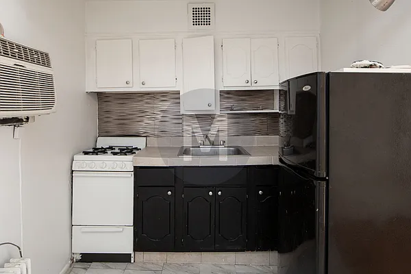 Rented by Kaden Realty | media 4