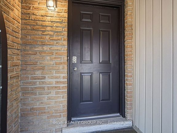 4th image of 15 Renny Cres
