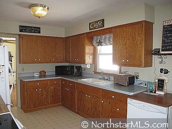 2nd image of 28461 Bataan St NE
