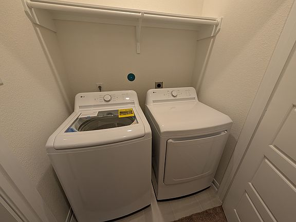 4th image of 3038 Dardanos Ln