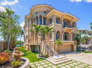 290 N Washington Dr, Sarasota, FL 34236