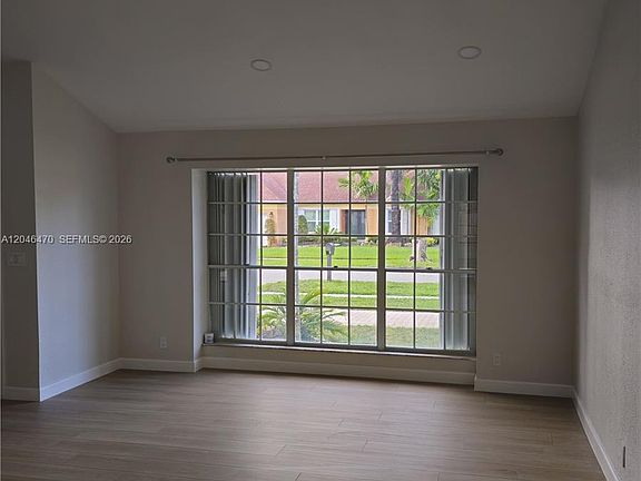 5th image of 9300 Dunhill Dr