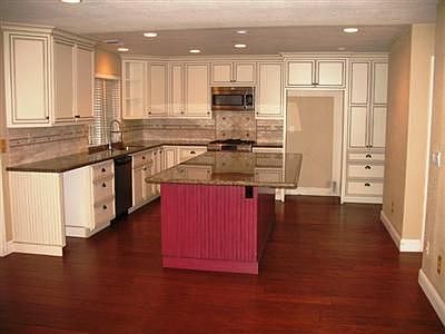 5th image of 3330 Nancy Dr