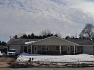 213 E Paradise Dr, West Bend, WI 53095