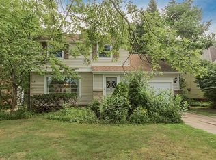 1703 Oakmount Rd, South Euclid, OH 44121