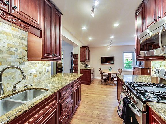 5th image of 1144 Briarwood Ln