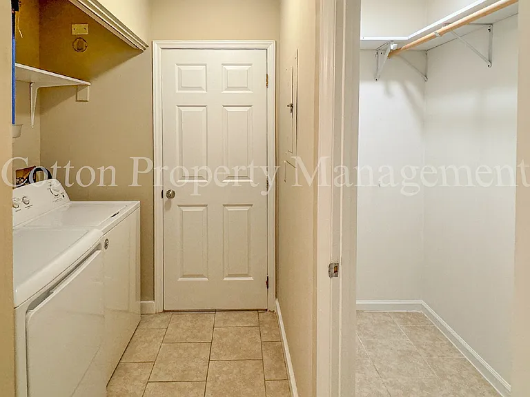 4516 Greentree Rd #9 — Photo 15