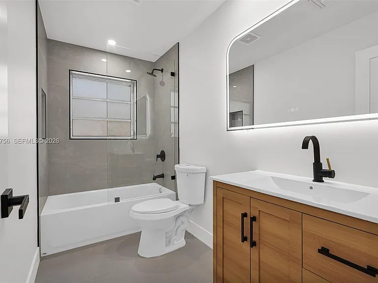 8201 SW 42nd St — Photo 31
