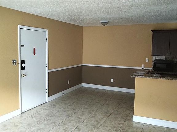5th image of 8628 Postwood Cir Unit 201