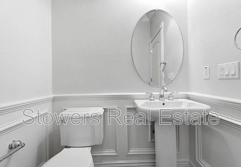 145 Bryant Ct — Photo 17