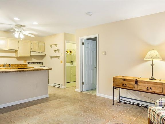 5th image of 267 W Cedar St APT 5A