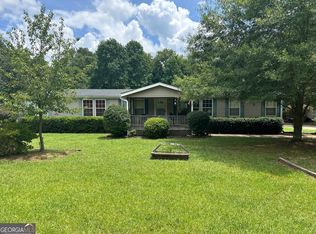 560 8th St, Statham, GA 30666