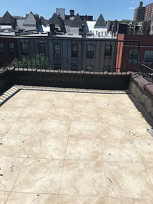 Rented by Perry Associates NYC Inc | media 17