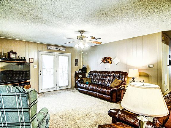 3rd image of 901 N Betsy Dr