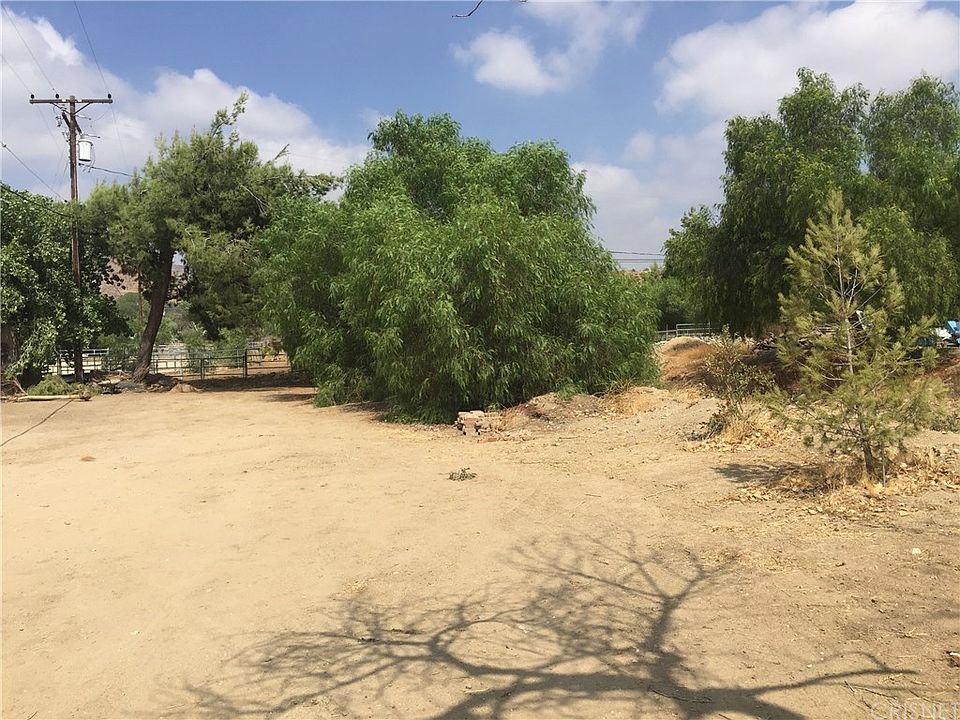 2nd image of 29902 Bouquet Canyon Rd