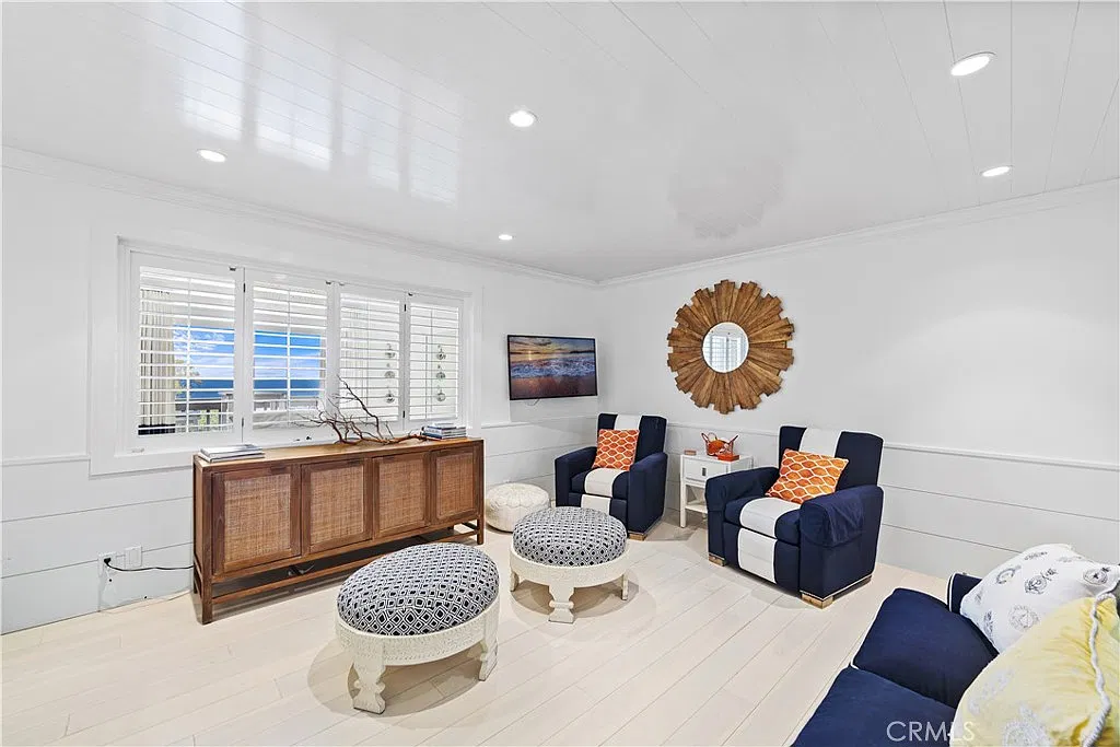 1 bed, 1.5 bath, 625 sqft, $3,995 — Photo 3