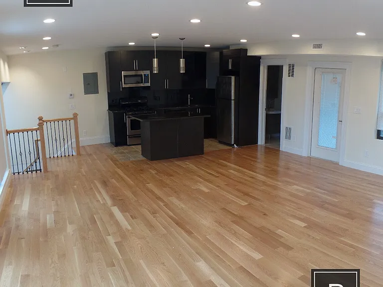 1614 Beacon St #3 — Photo 9