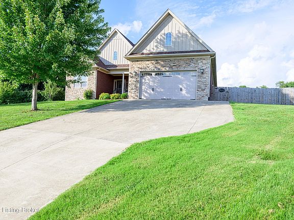 5th image of 731 Vanderbilt Dr