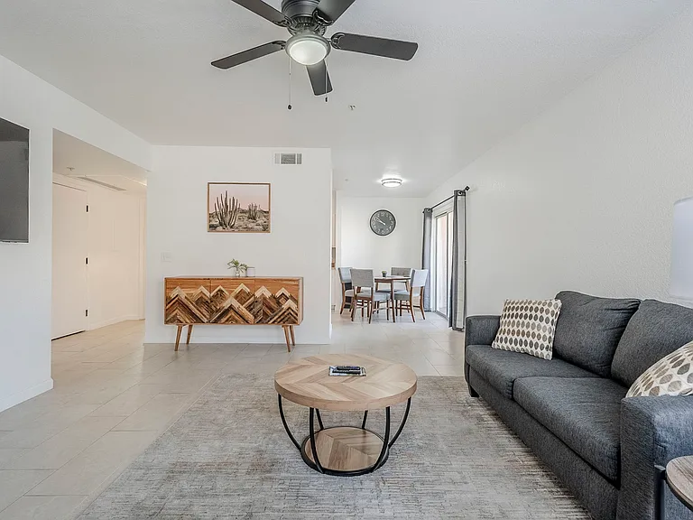 1564 N Paseo La Tinaja — Photo 17