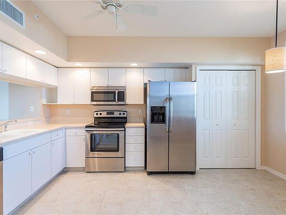 3rd image of 1200 Country Club Dr APT 3402