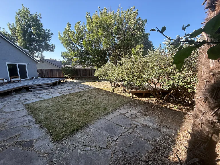 8731 Augusta Ct — Photo 18