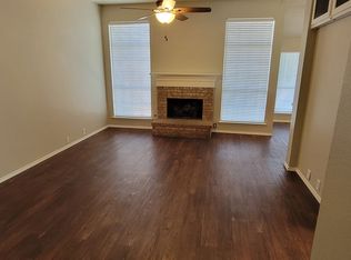 209 Foreman Dr, Euless, TX 76039