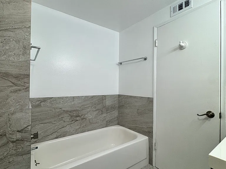 10041 Delano Ln — Photo 9