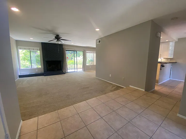 10381 Crosscreek Ter — Photo 13