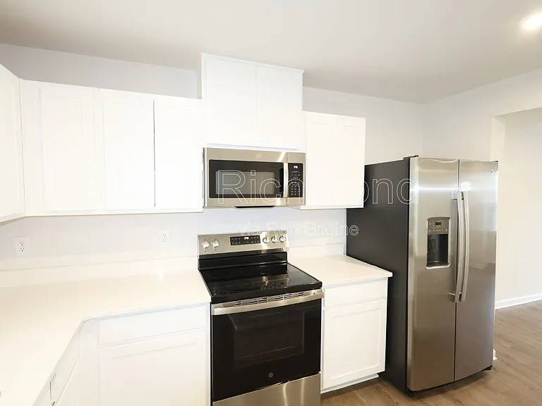 1240 Canterbury Ridge Rd — Photo 11