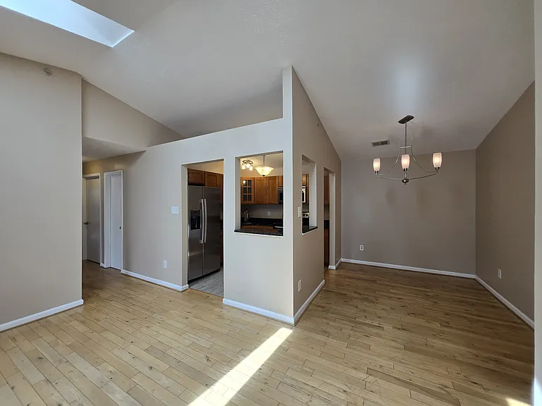 12' cathedral ceilings