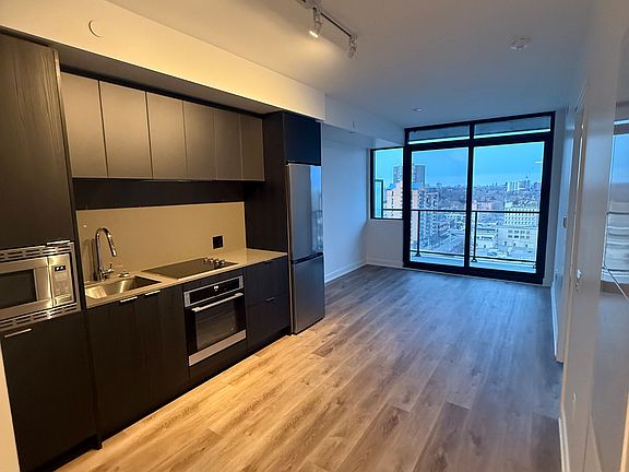 2nd image of 3009 Novar Rd #1321