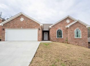 147 Westoak Pl, Hot Springs, AR 71913