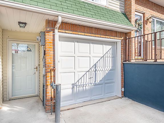 3rd image of 65 Woodcutters Ln