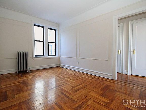 3rd image of 3406 32nd St APT 5D