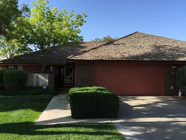 1st image of 711 Bahia Dr